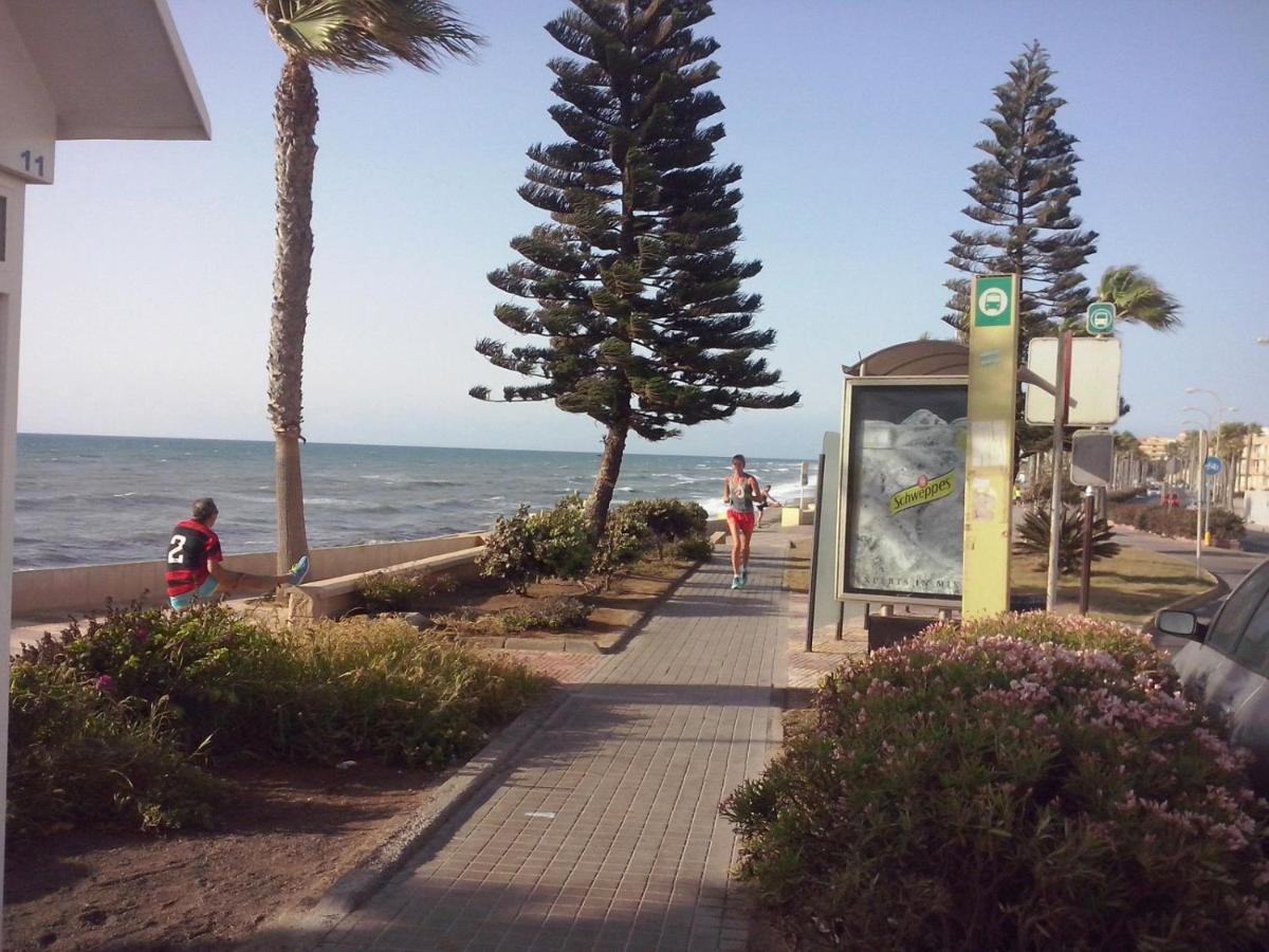 Apartamento con piscina y terraza a 50 metros de la playa Roquetas de Mar Exterior foto